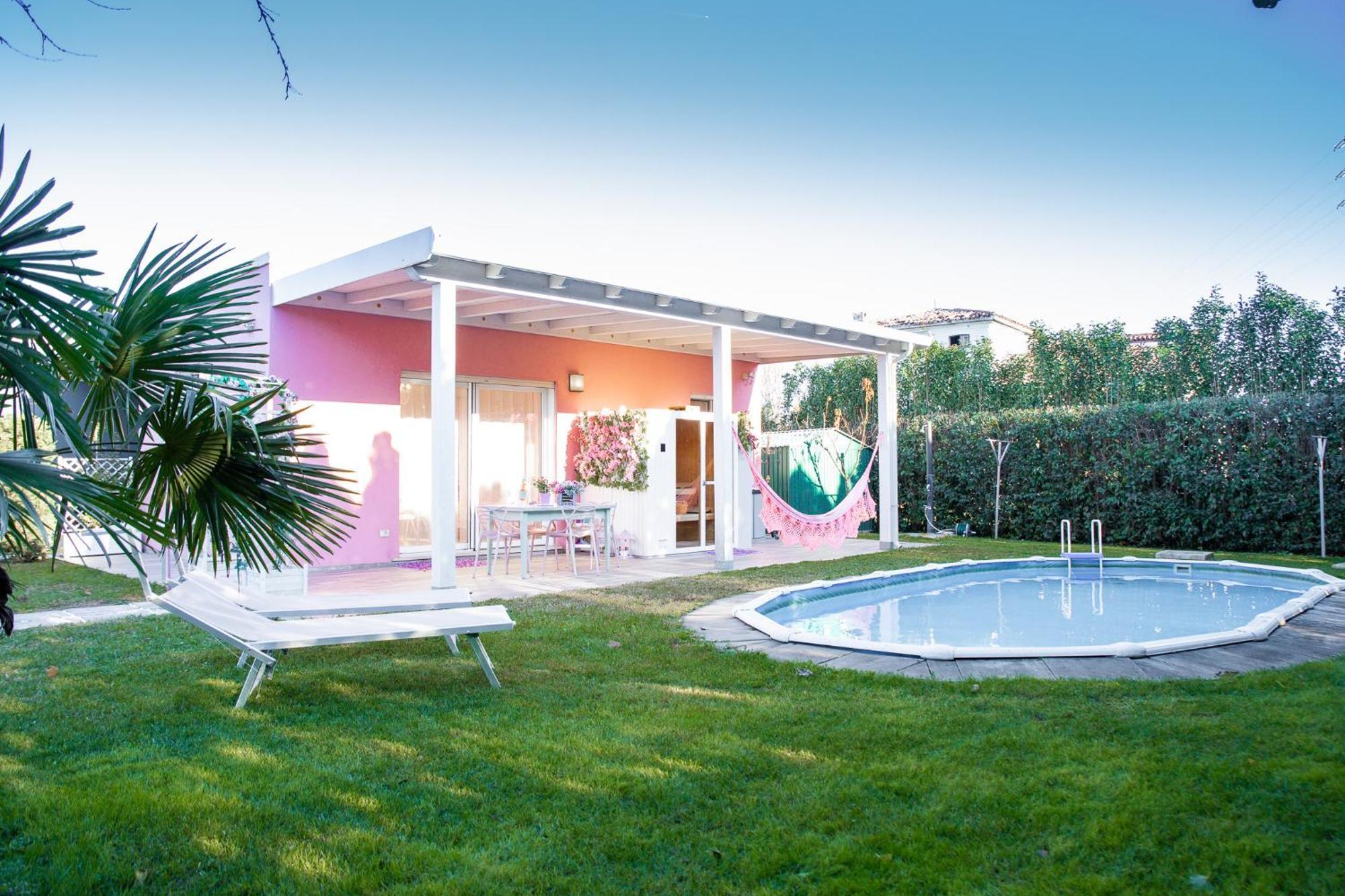 Holiday home Tinmar Barbie House